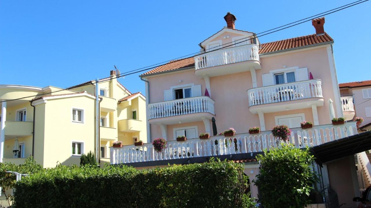 Apartments Ravlic Малинска Экстерьер фото