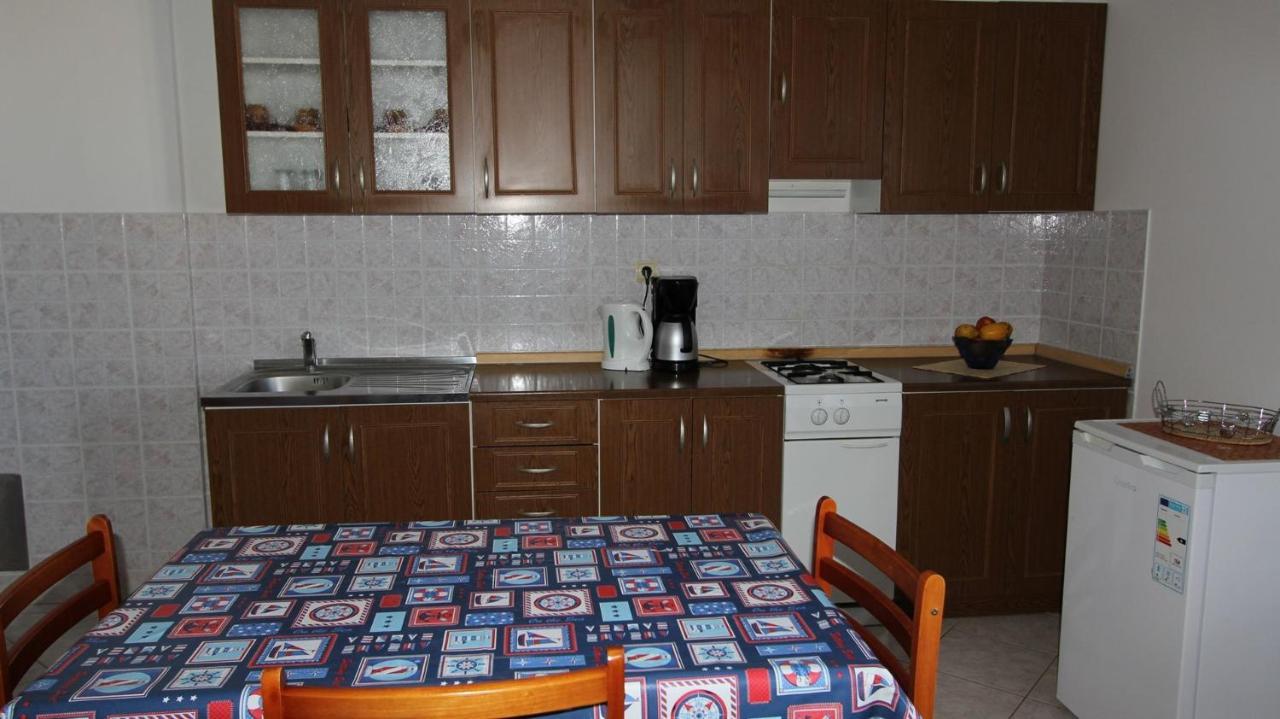 Apartments Ravlic Малинска Экстерьер фото