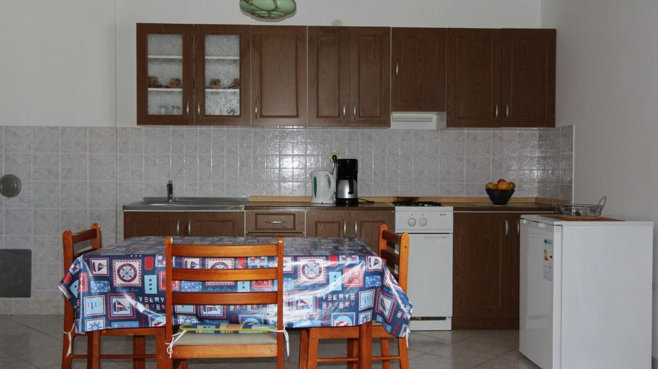Apartments Ravlic Малинска Экстерьер фото
