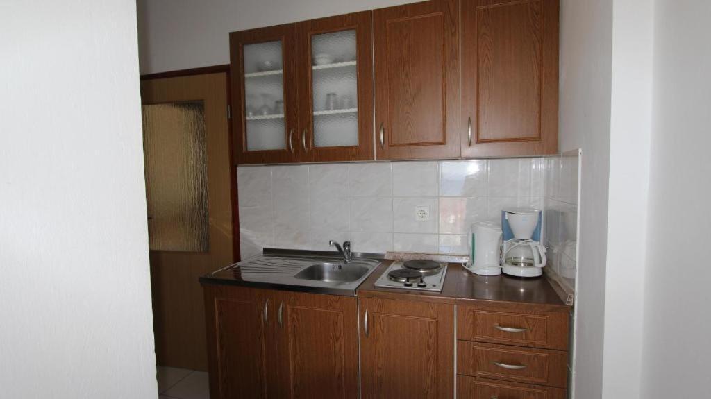 Apartments Ravlic Малинска Экстерьер фото